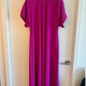 Elegant Pink Pleated Dress